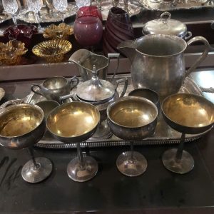 Đồ nội thất và Trang trí