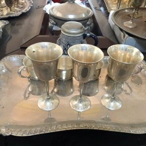 Đồ nội thất và Trang trí